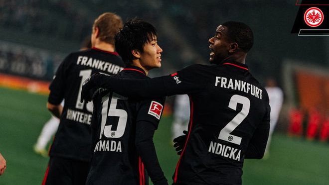 La trasferta di Francoforte ribalta 3-2 il Borussia